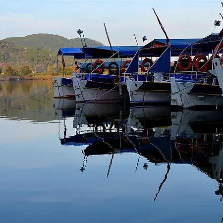 מלון Caria Premium 3*