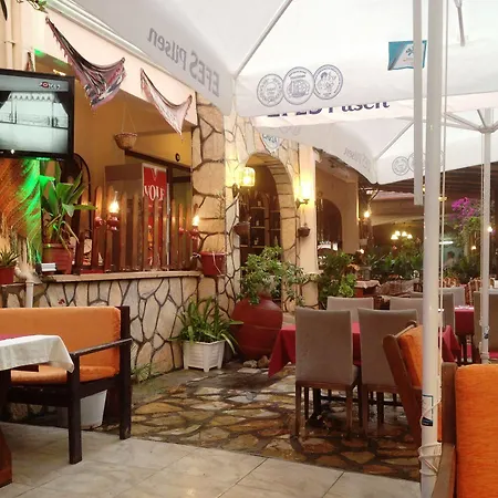 Caria Premium מלון